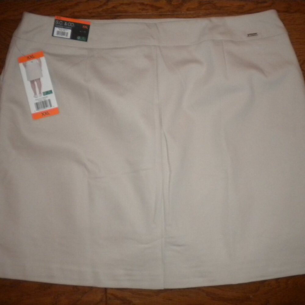 S.C. & CO Women’s Plus Size XXL Tan Tummy Control Pull-On Skort NWT - Picture 4 of 4